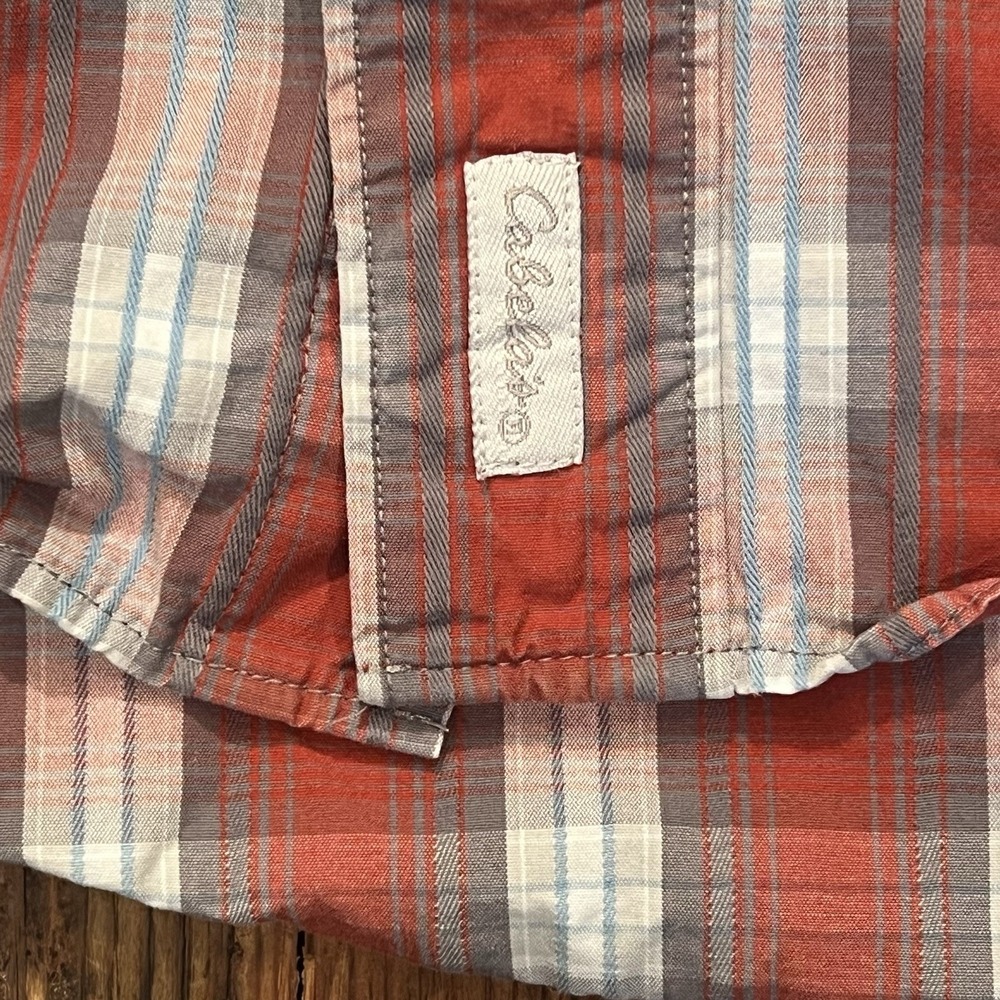 Cabela's Short Sleeve Shirt Men's Medium Red Plaid Button Up Hike Camp Outdoors - Picture 13 of 13